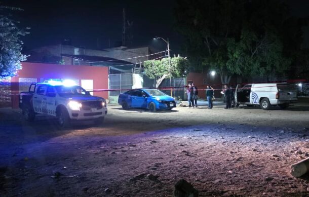 Hallan a hombre asesinado dentro de vehículo en El Salto