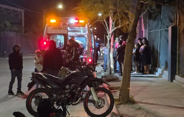 Menor de 13 años queda grave tras caída de motocicleta en Tlaquepaque