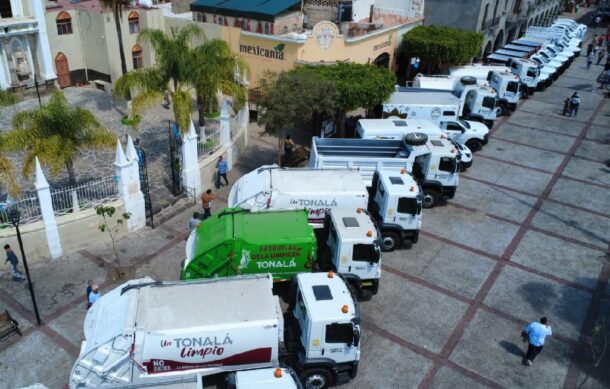 Tonalá entrega 25 unidades para reforzar servicios públicos