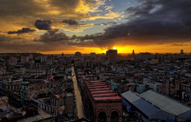 Apagón masivo deja sin electricidad a millones en Cuba