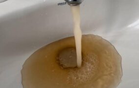 Vecinos denuncian agua contaminada en Loma Bonita Ejidal