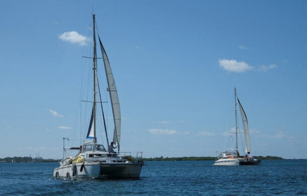 Localizan en Cuba veleros con ayuda humanitaria que partieron de México