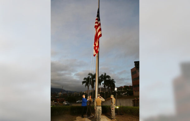 EU vuelve a izar su bandera en embajada en Caracas tras siete años