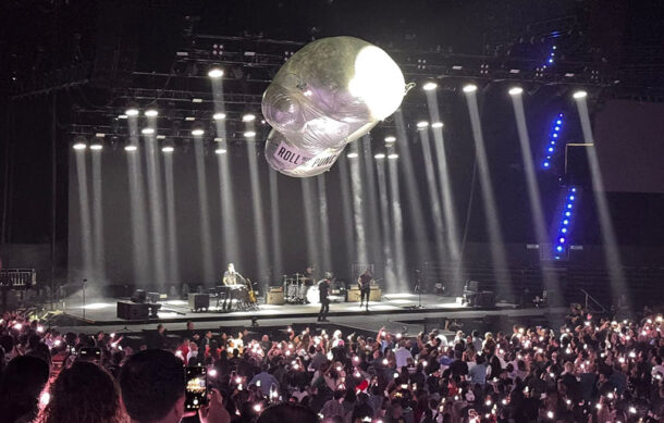 Bryan Adams llena de nostalgia y energía la Arena Guadalajara