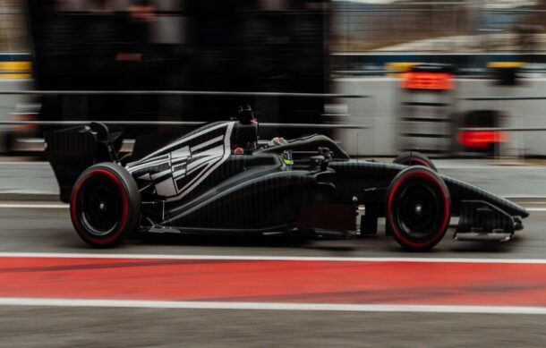 Sergio Pérez saldrá en P18 del GP de Australia; Russell gana la pole position