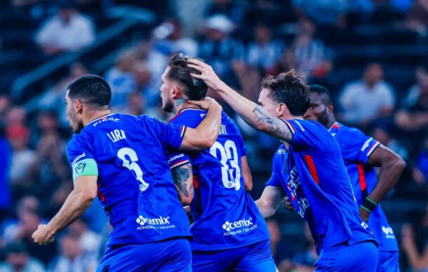 Cruz Azul remonta para vencer a Rayados y saca buena ventaja