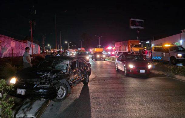 Choque en Periférico deja tres lesionados y dos vehículos pérdida total en Zapopan
