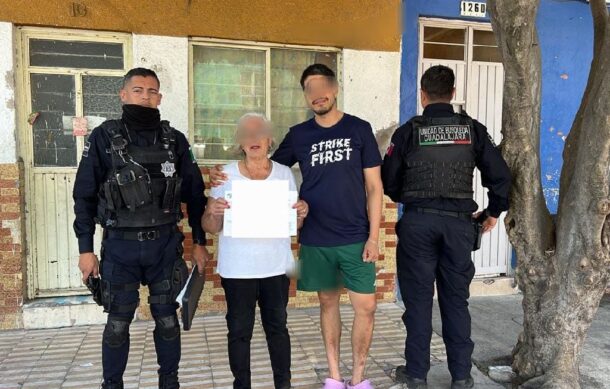 Policía de Guadalajara localiza a mujer extraviada en la Col. Postes Cuates