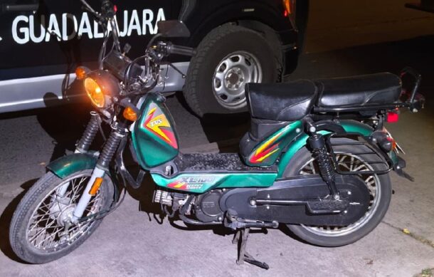 Detienen a joven con motocicleta robada en la colonia 8 de Julio