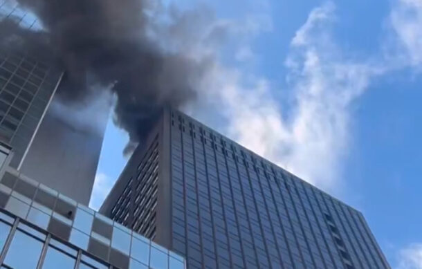 Incendio en edificio de Manhattan moviliza a bomberos y provoca cierres viales