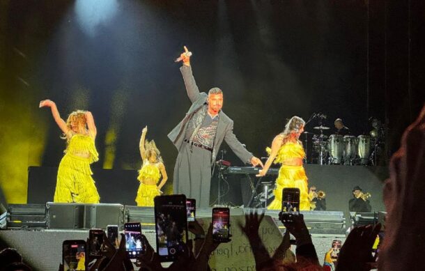 Ricky Martin llena de ritmo y energía a Guadalajara