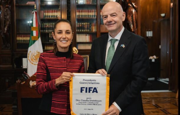 Sheinbaum se reúne con presidente de FIFA rumbo al Mundial 2026