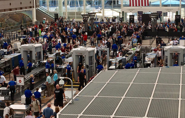 Caos en aeropuertos de EU por falta de acuerdo sobre seguridad nacional