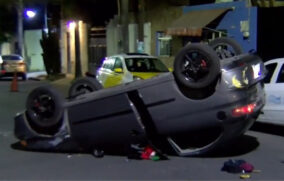 Conductor resulta herido tras volcadura en San Miguel de Huentitán