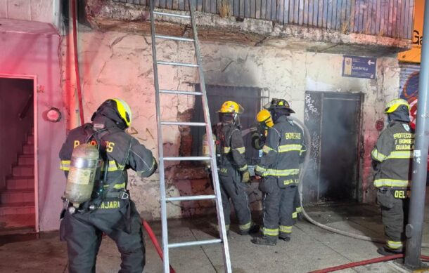 Incendio en finca moviliza a bomberos en la colonia Obrera