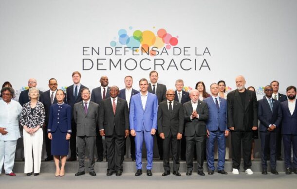 Sheinbaum propone en España destinar gasto militar a reforestación