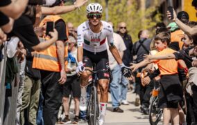 Isaac del Toro espera regresar más fuerte tras la caída que lo dejo fuera de la Vuelta al País Vasco