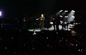Raphael conmueve con su voz a los tapatíos