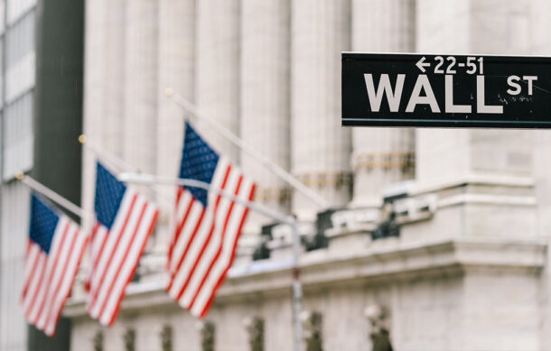 Wall Street cierra con fuertes ganancias tras señales de diálogo en Oriente Medio