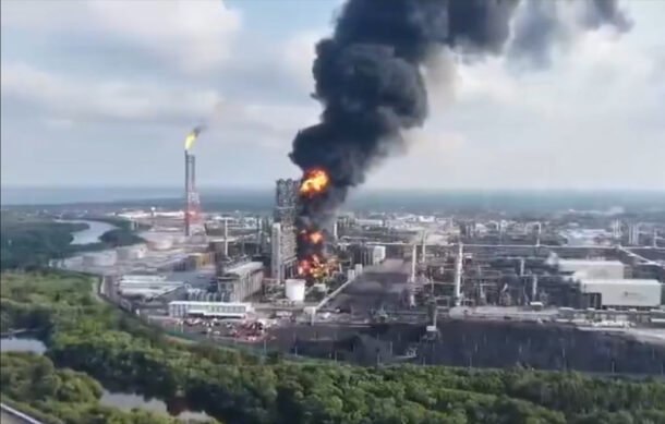 Otro incendio en Dos Bocas activa alarmas por tercera vez en un mes