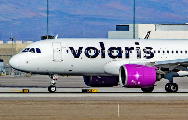 Volaris sube tarifas y reduce vuelos por alza en combustible