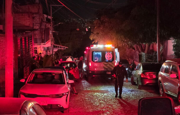 Muere hombre tras caer de azotea y tocar cables de alta tensión en Zapopan