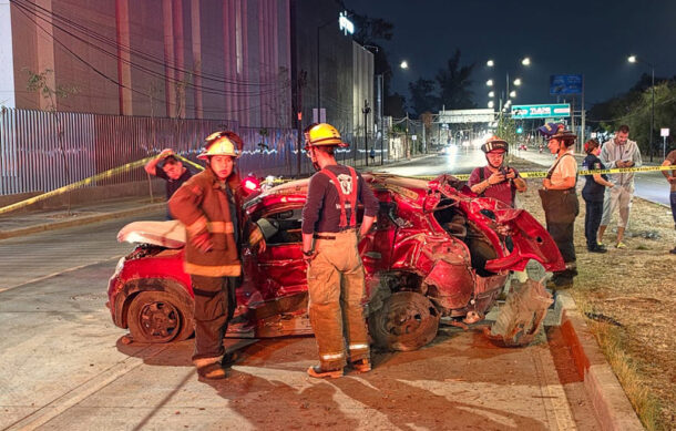 Muere mujer tras choque en Camino Real a Colima; el responsable huyó
