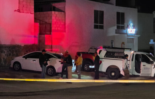 Hallan cadáver en descomposición dentro de un auto en El Salto