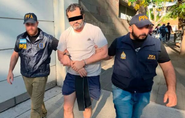 Exmarino mexicano detenido en Argentina buscará asilo político para evitar extradición