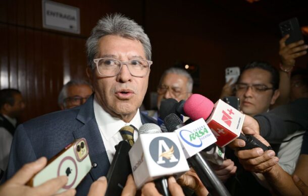 Monreal niega favoritismo en elección de consejeros del INE