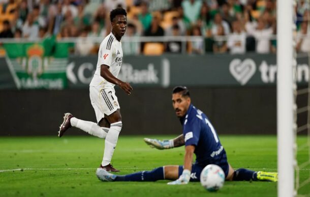 Real Madrid deja camino libre al Barcelona rumbo al título