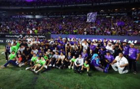 Mazatlán se despide de su afición con espectacular triunfo sobre Toluca