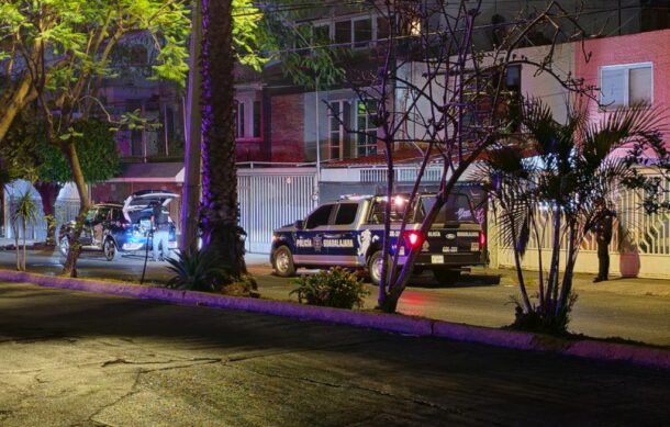 Joven resulta herido de bala durante asalto en Guadalajara