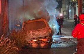 Arde camioneta abandonada en Zapopan; suman tres noches consecutivas de incendios de vehículos