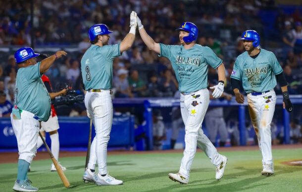 Barren los Charros a Sultanes en el Parque Panamericano