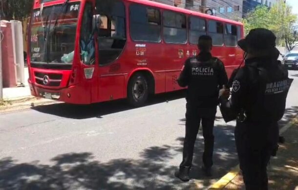 Muere pasajero de transporte público tras agresión armada en Guadalajara