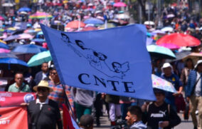 CNTE marcha al Zócalo y exige diálogo directo con Sheinbaum