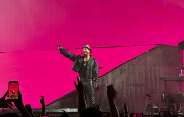 J Balvin hace vibrar la Arena VFG en Guadalajara