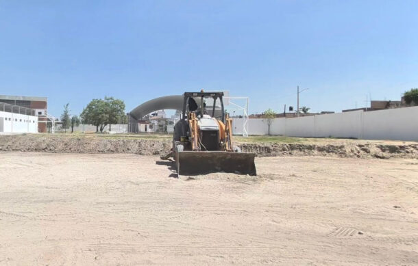 Construyen nuevas canchas deportivas en El Salto