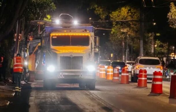 Realizan trabajos de desazolve en calzada Lázaro Cárdenas previo al temporal