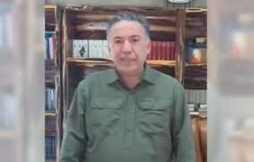 Senador Inzunza reaparece en Sinaloa tras acusaciones y sin pedir licencia