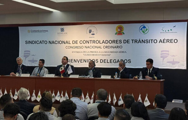 Controladores aéreos amenazan con huelga en México previo al Mundial