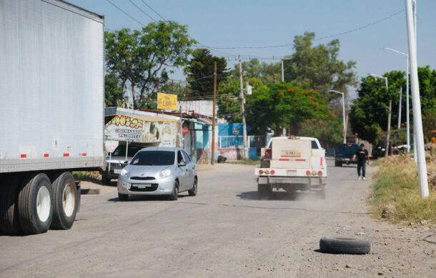 Inician rehabilitación de avenida Roberto Michel en Tlajomulco