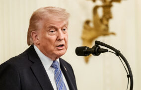 Trump insiste en que cárteles “gobiernan México”