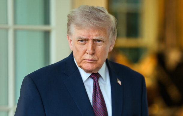 Trump llega a China para reunión con Xi Jinping