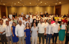 Entregan 60 distintivos turísticos a empresas de Jalisco para elevar calidad del servicio