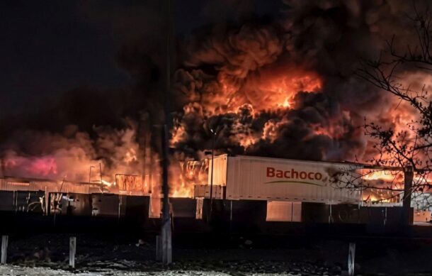 Saldo de tres lesionados deja incendio en una planta de Bachoco
