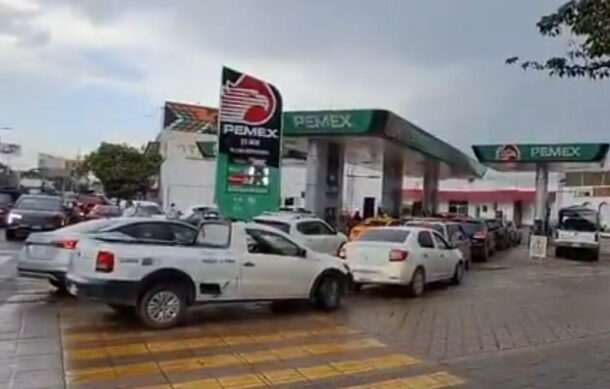 Desabasto de gasolina provoca compras de pánico en Oaxaca
