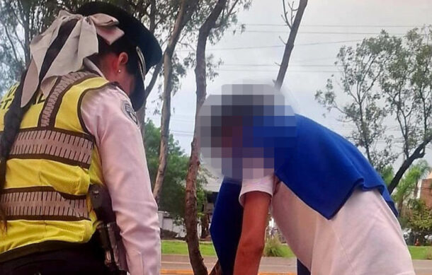 Policías viales reúnen con su familia a menor extraviado