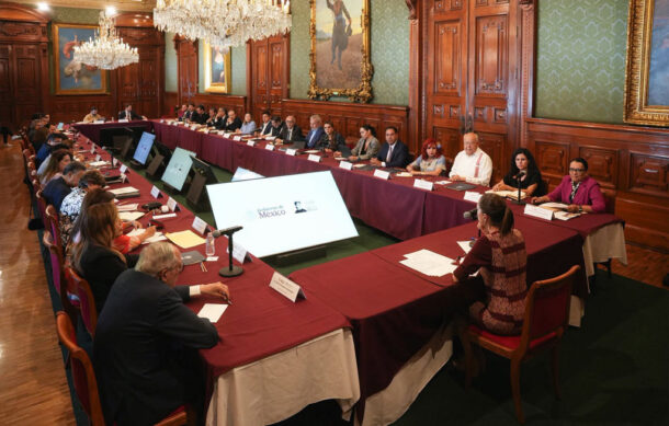 Sheinbaum revisa avances del IMSS-Bienestar con gobernadores